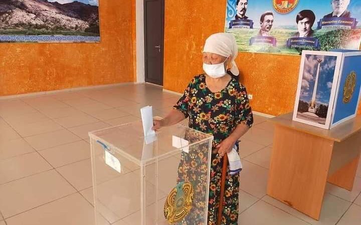 ПАРТИЯҒА МҮШЕ БОЛМАЙ АҚ ӘКІМ БОЛУҒА БОЛАДЫ