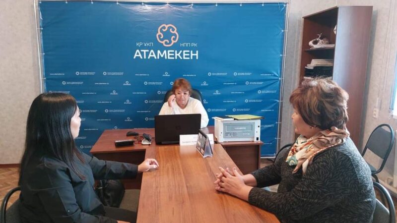 БҰҚАР ЖЫРАУ АУДАНЫ: Халық пен билік арасындағы көпір